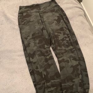 Lululemon align crop joggers